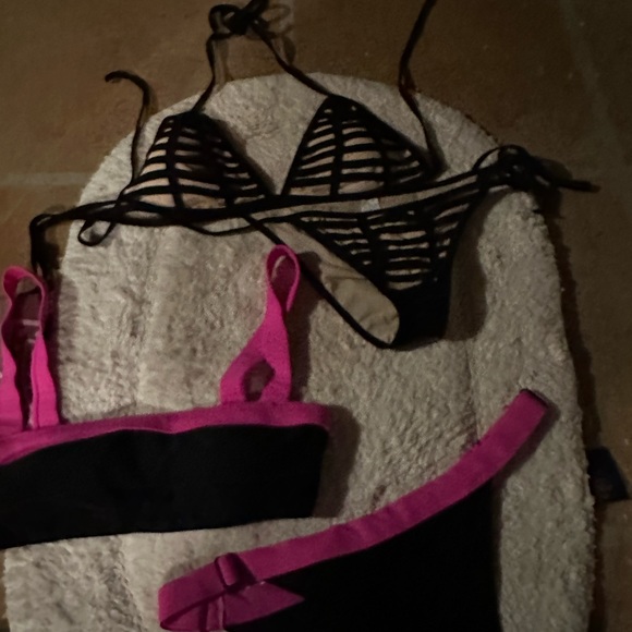 Black bikini bundle; 5 tops and 10 bottoms - Picture 6 of 6